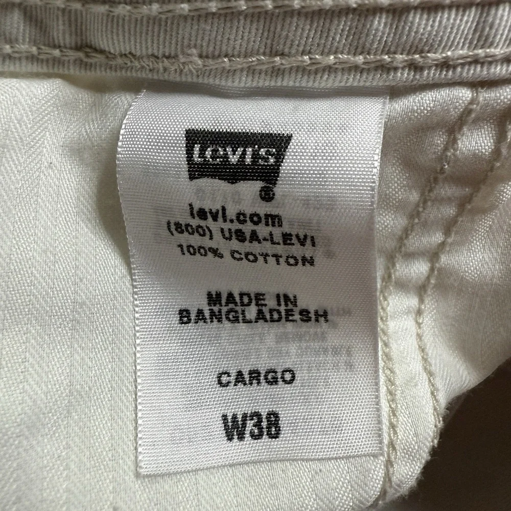 Levis cargo shorts men's 38 neutral utility outdoor hike camp y2k grunge pockets